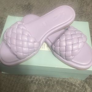 Brand New With Tags Bellissima Lavender Slides